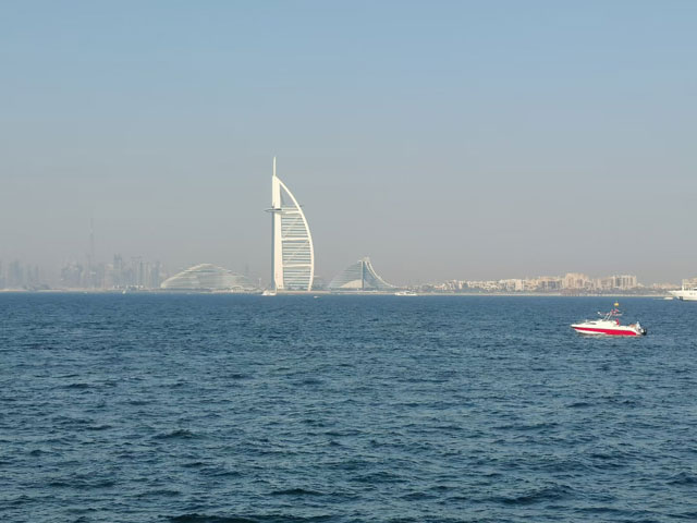 扒一扒迪拜公司如何敲定經(jīng)營(yíng)范圍